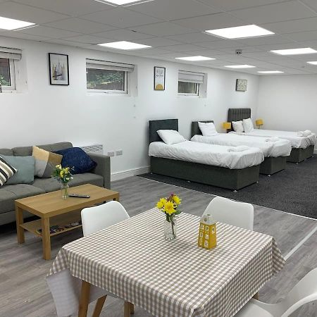 Huge Studio Close To City Centre With Free Secure Parking Leeds  Luaran gambar